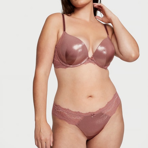 NEW Victoria’s Secret 2 Piece Set- Push Up Bra and Panty - Picture 1 of 4